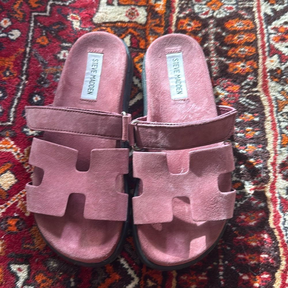 Steve Madden Mayven Slide Sandals in Mauve Suede